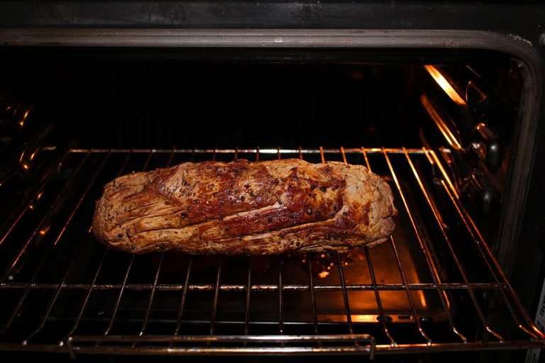 HOW TO GRILL IN THE OVEN (6 TIPS YOU HAVE TO KNOW)