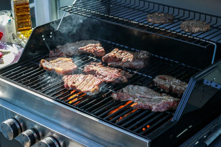 DO GRILL COVERS PREVENT RUST (12 Exclusive Tips)