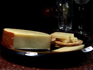HOW TO STORE SMOKED CHEESE 